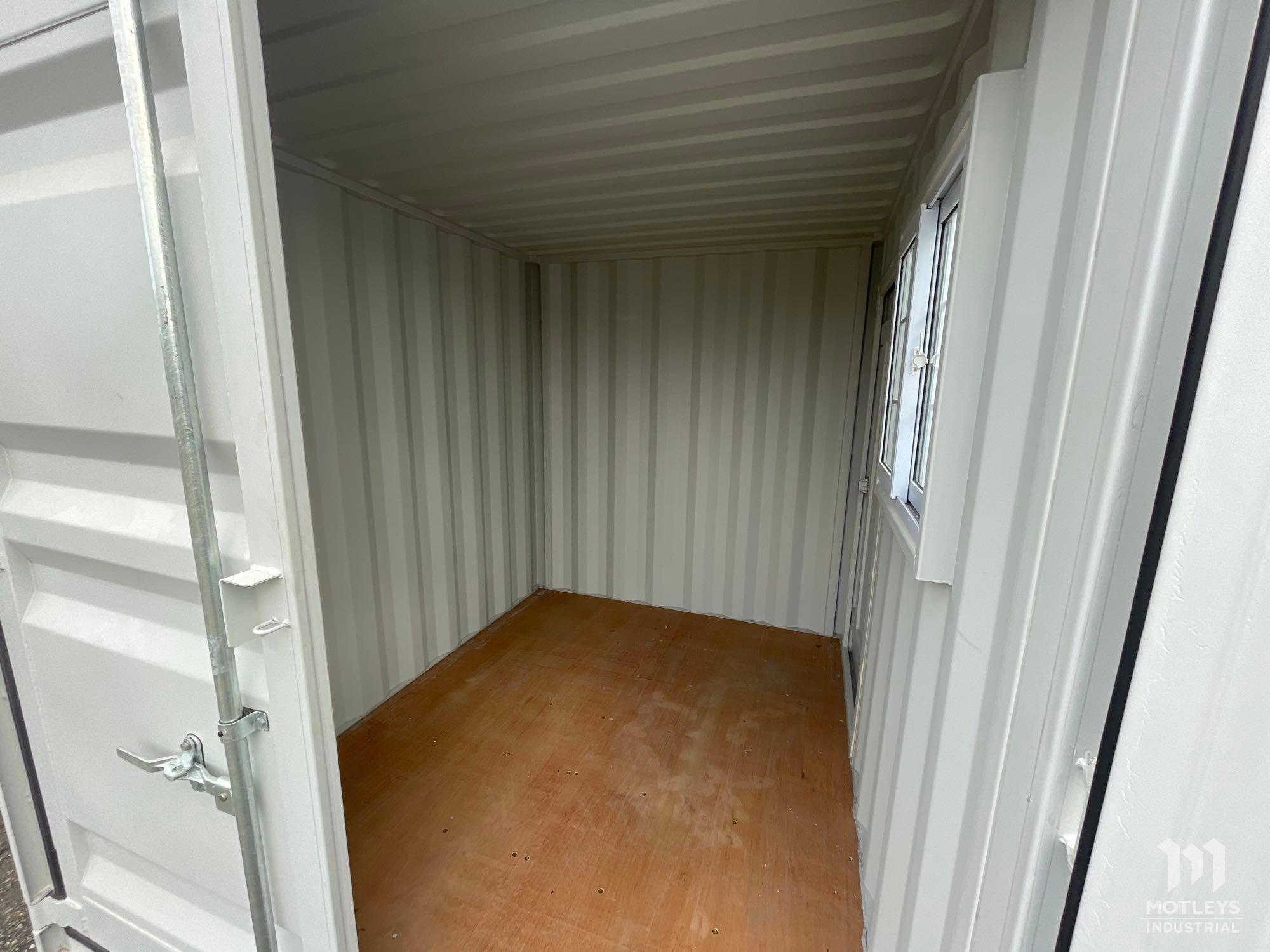2023 9' Container