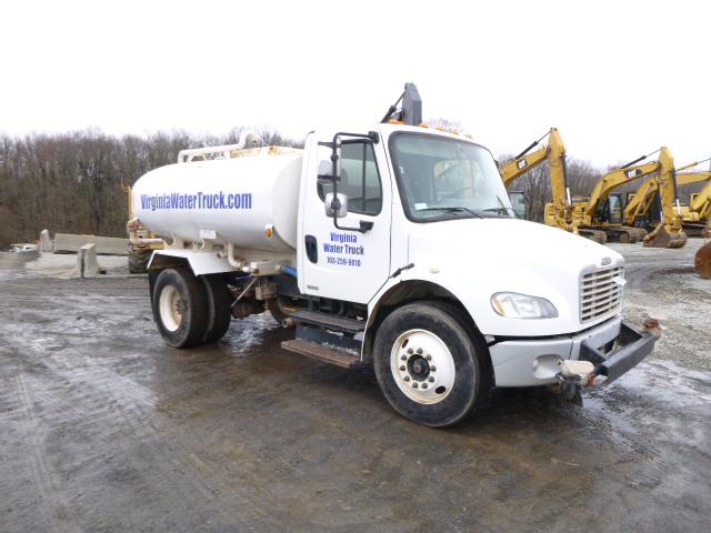 07 Freightliner M2106 Water Truck^TITLE^ (QEA 5627)
