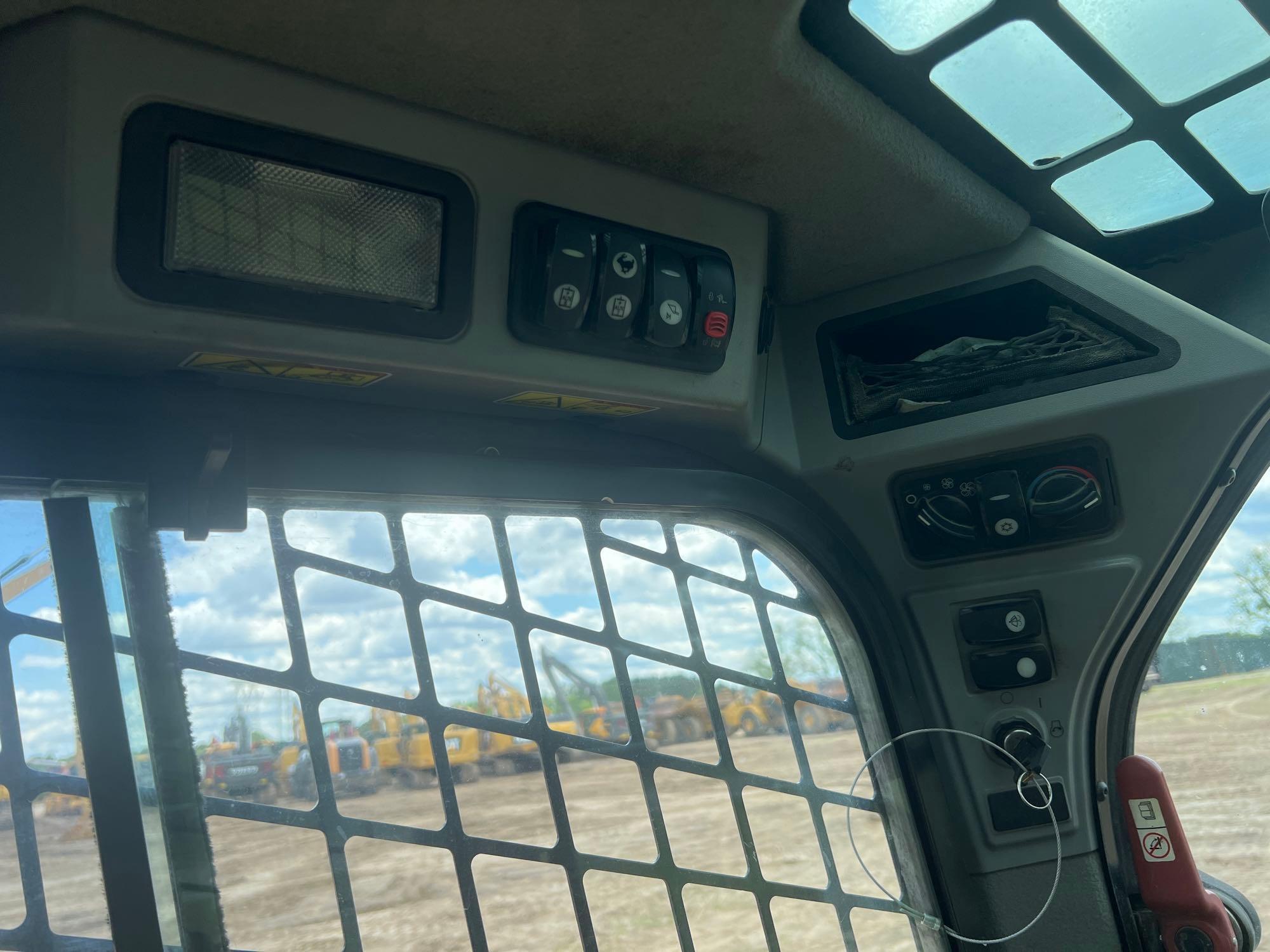 2017 CATERPILLAR 289D SKID STEER