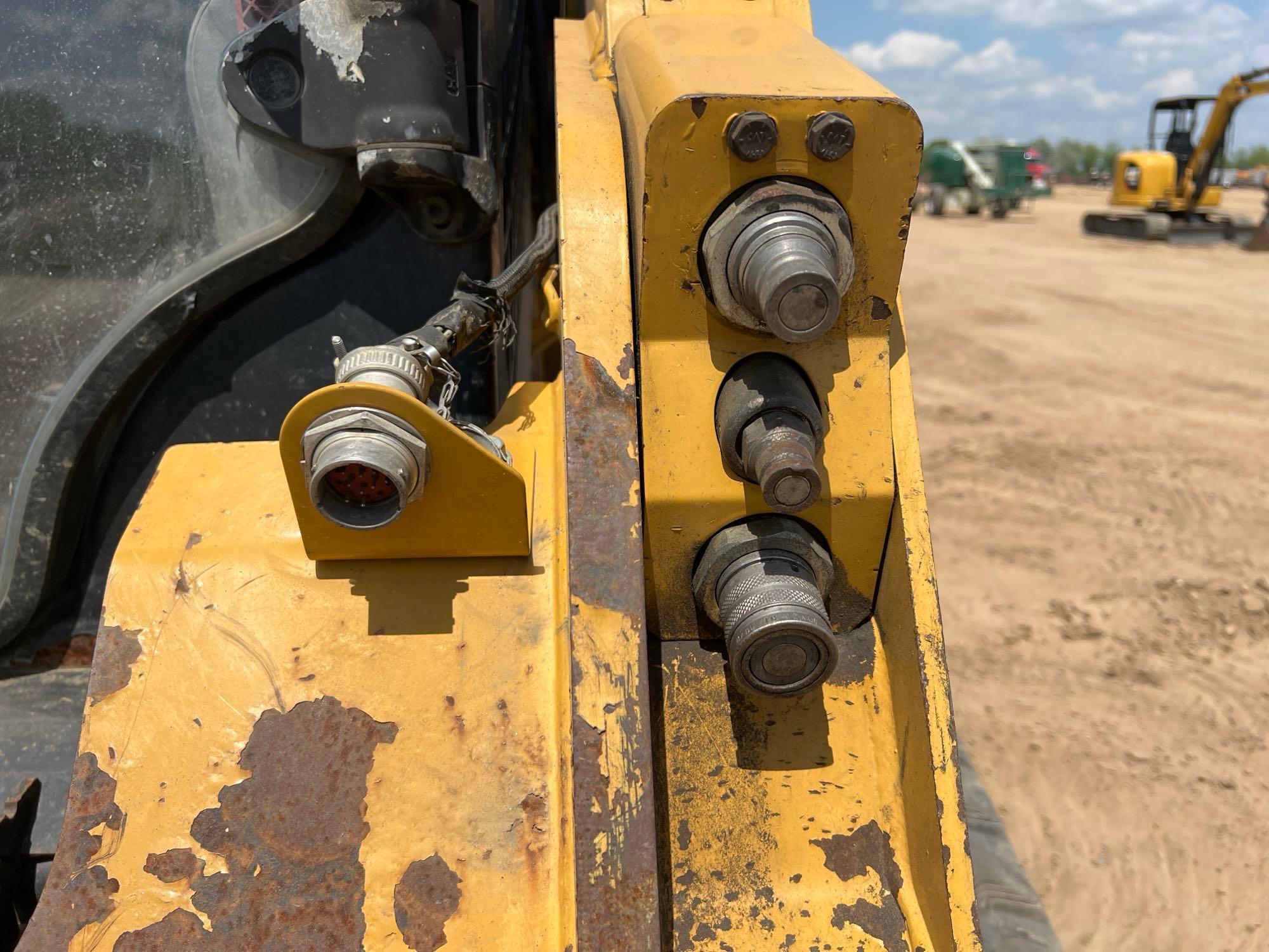 2018 CATERPILLAR 259D SKID STEER