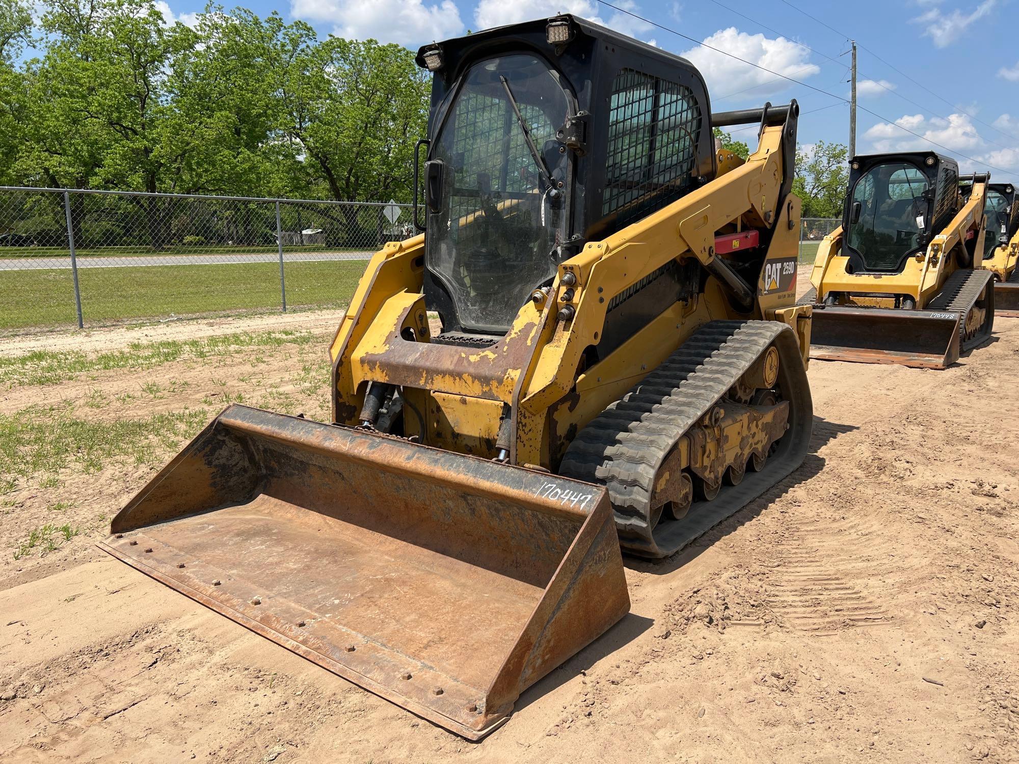 2018 CATERPILLAR 259D SKID STEER