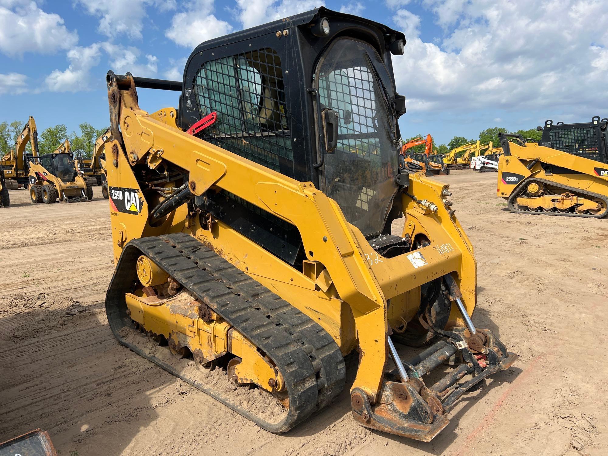 2018 CATERPILLAR 259D SKID STEER