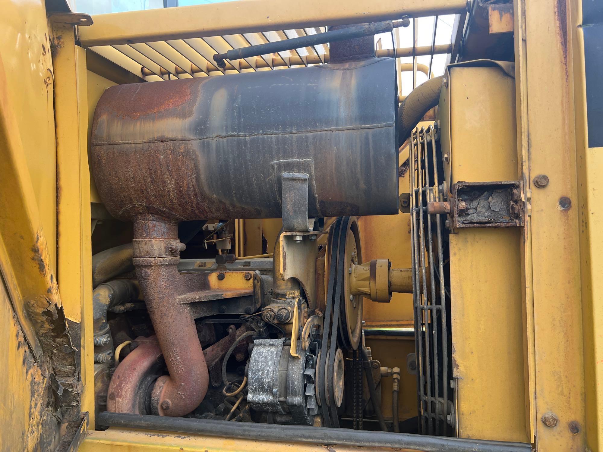 1995 CATERPILLAR 924F LOADER