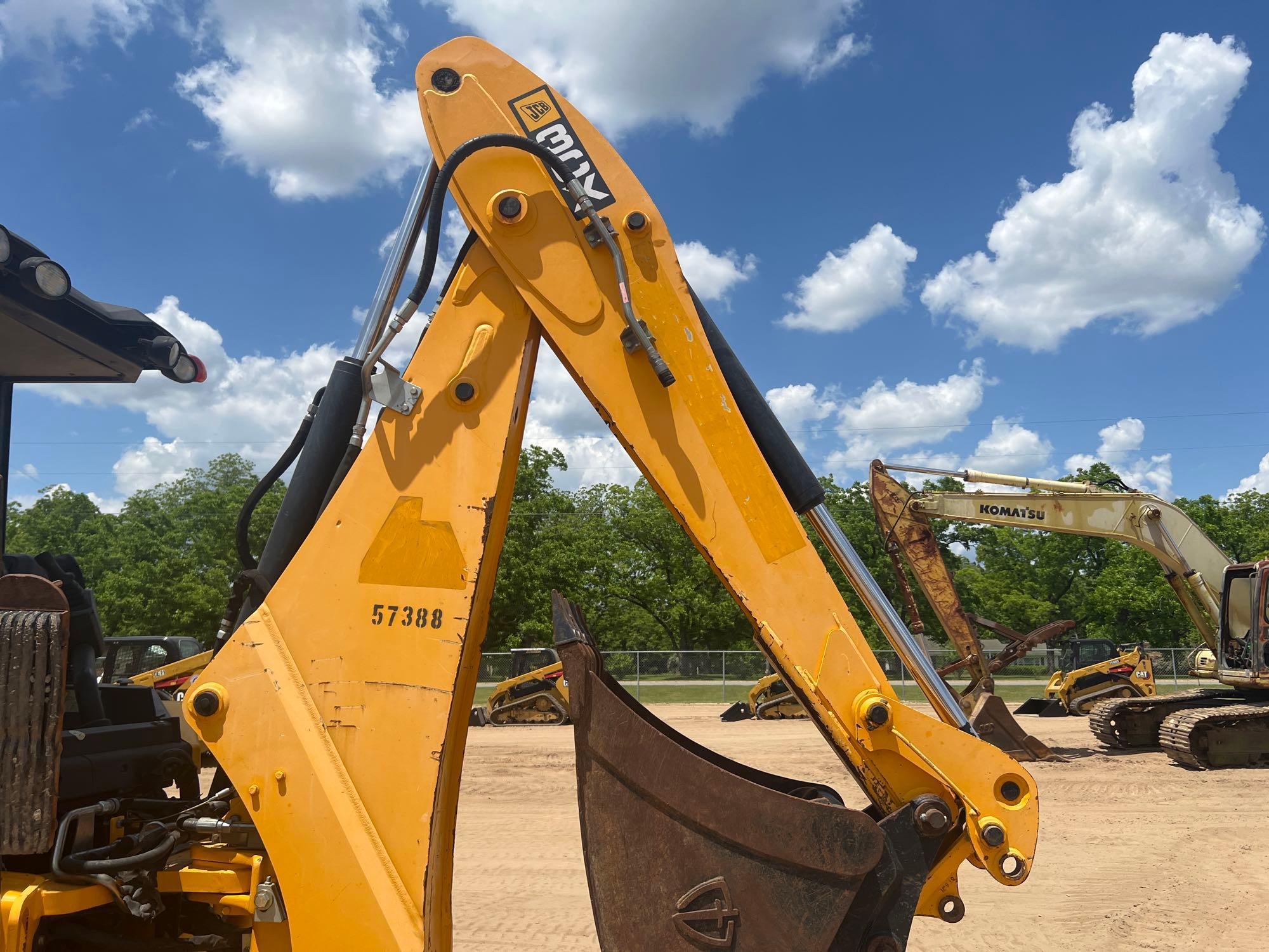 2020 JCB 3CX BACKHOE