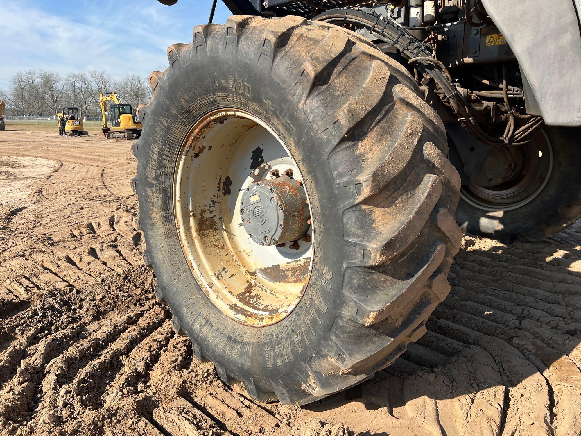 ROGATOR RG1100 - 4X4 OFF ROAD SPREADER