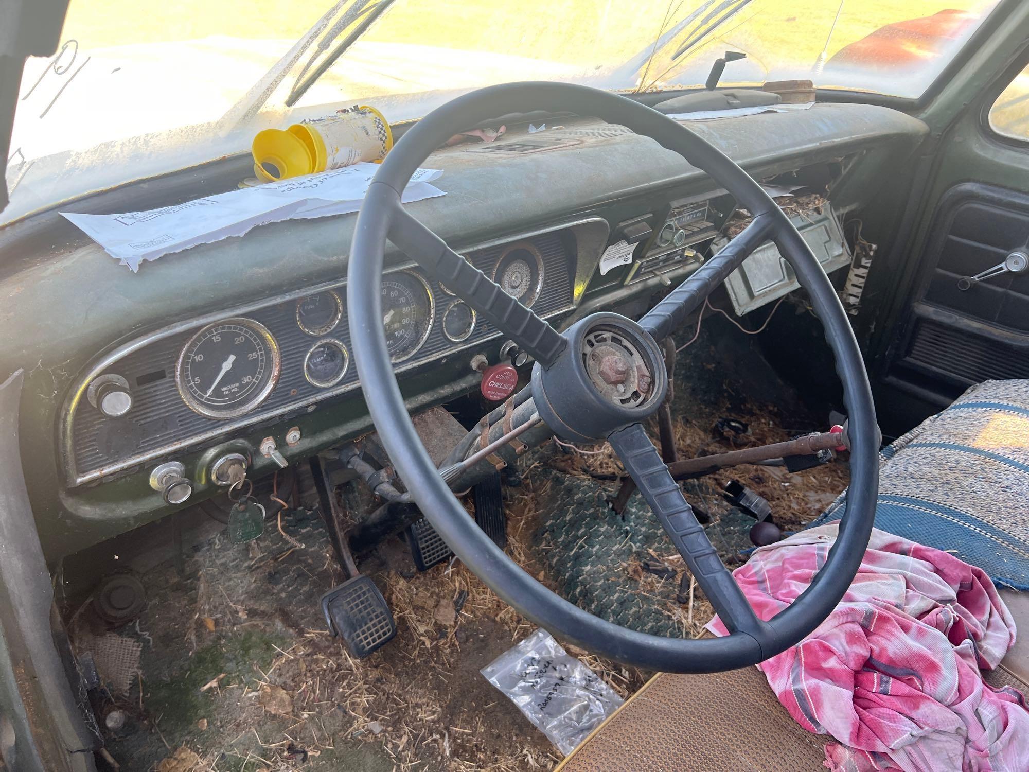 (INOP) 1976 FORD F600 T/A HYD DUMP FARM TRUCK