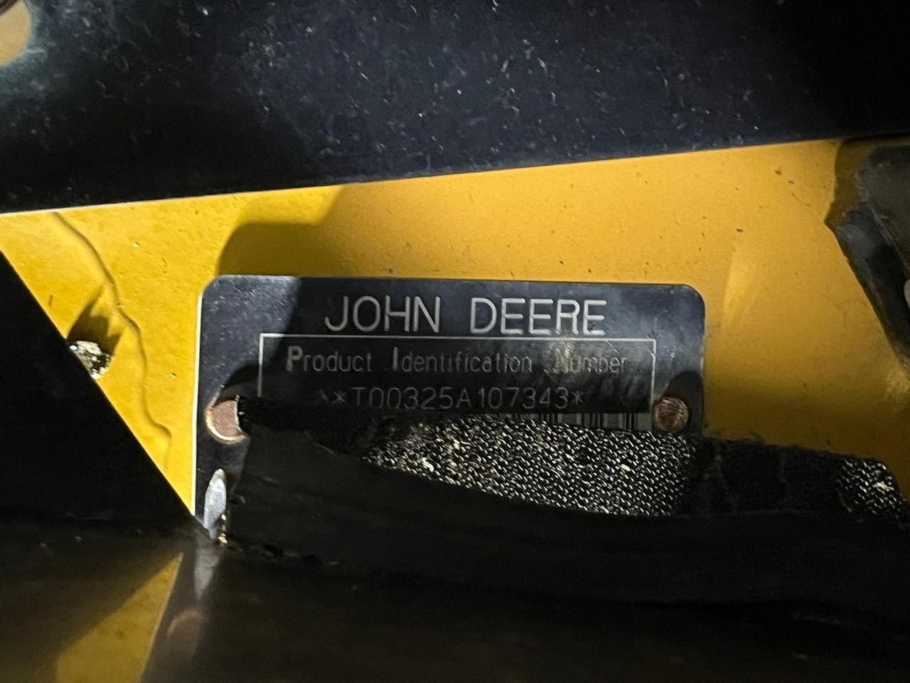 John Deere 325 Skid Steer Loader