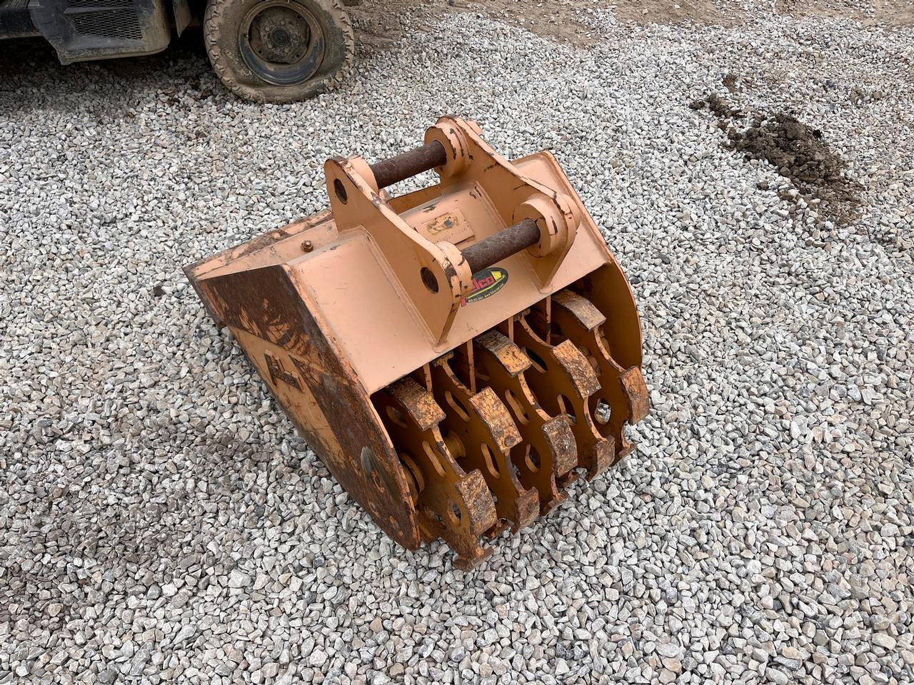 24” Mini Excavator Compaction Bucket