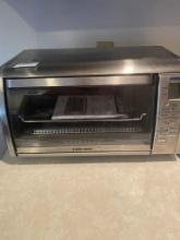 VERY NICE BLACK AND DECKER TOASTER OVEN