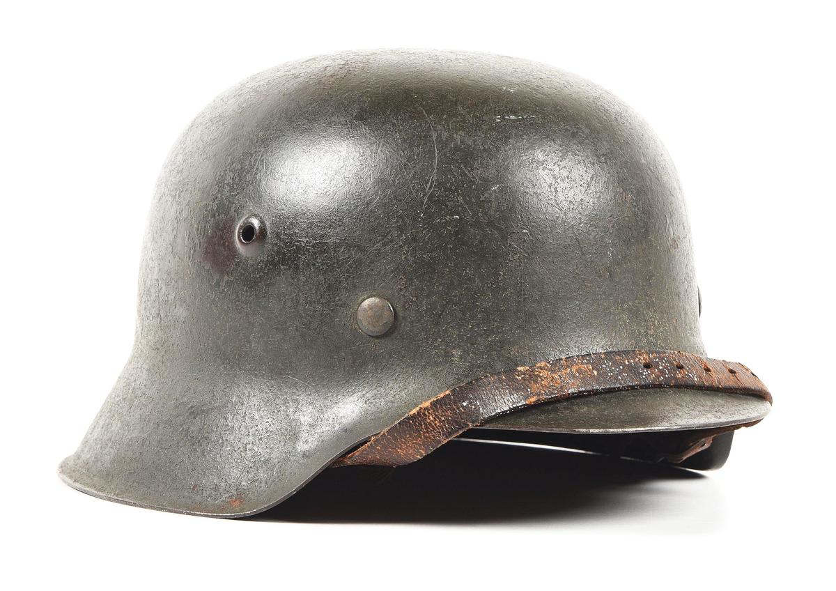 GERMAN WWII HEER SINGLE DECAL M42 HELMET.