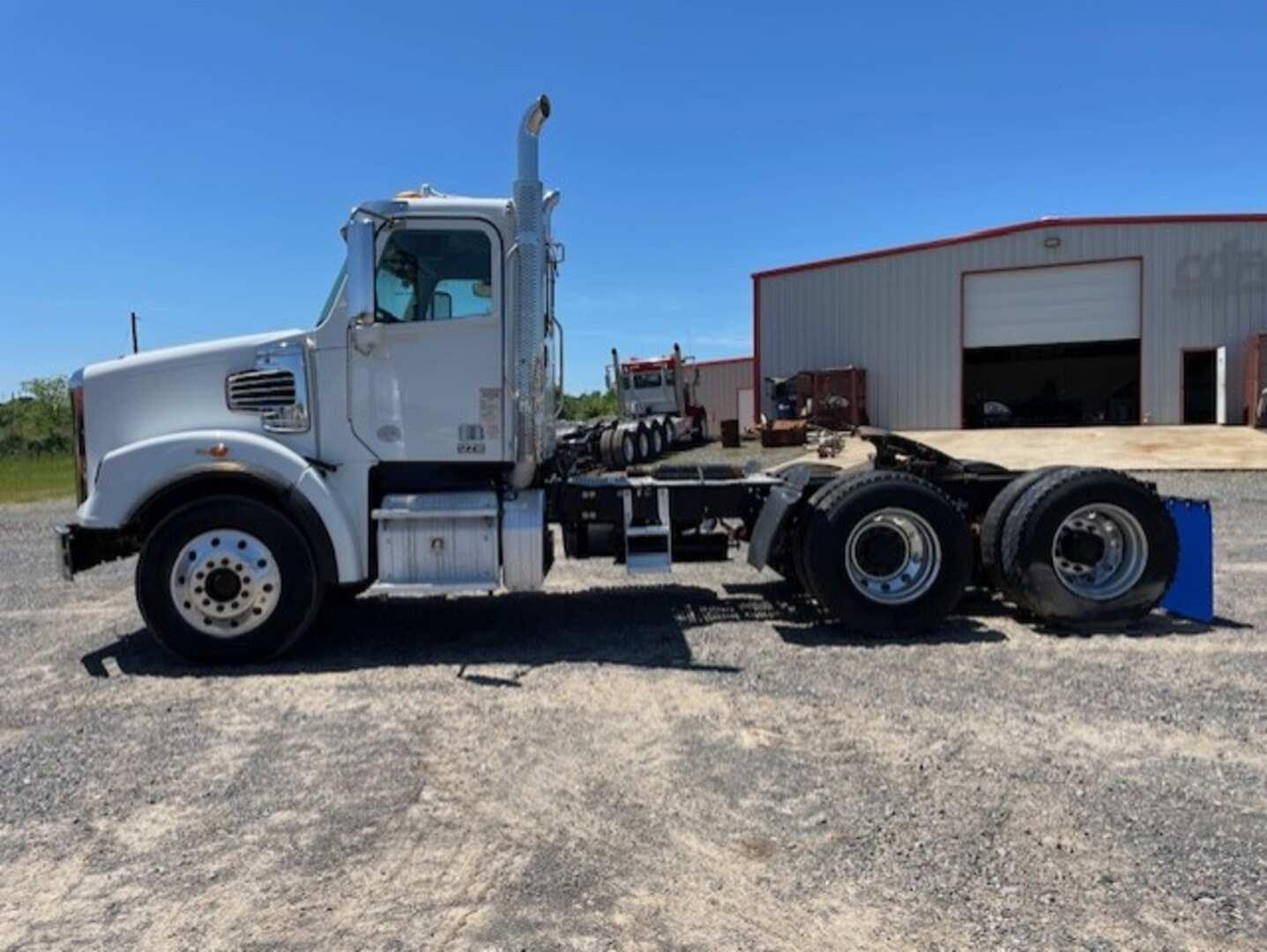 2018 FREIGHTLINER SD122 DAY CAB (INOPERABLE)