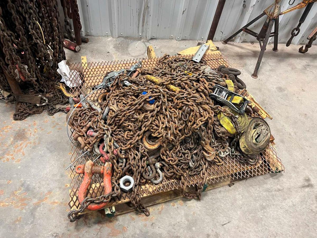 PALLET OF CHAINS AND BINDERS