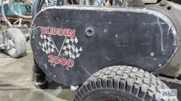 Glidden 2000 pressure washer with Wisconsin Robin engine. Missing air filter cover