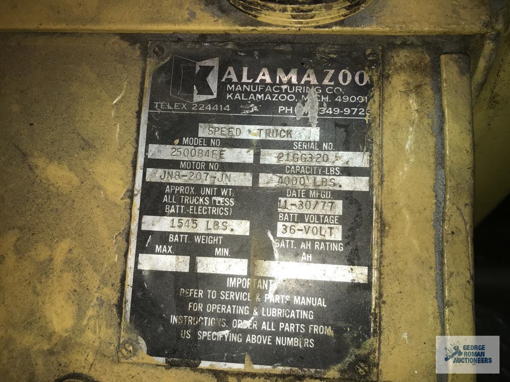 KALAMAZOO WELDING CART, MODEL 2500B4EE, WITH HOBART 300-AMP WELDER