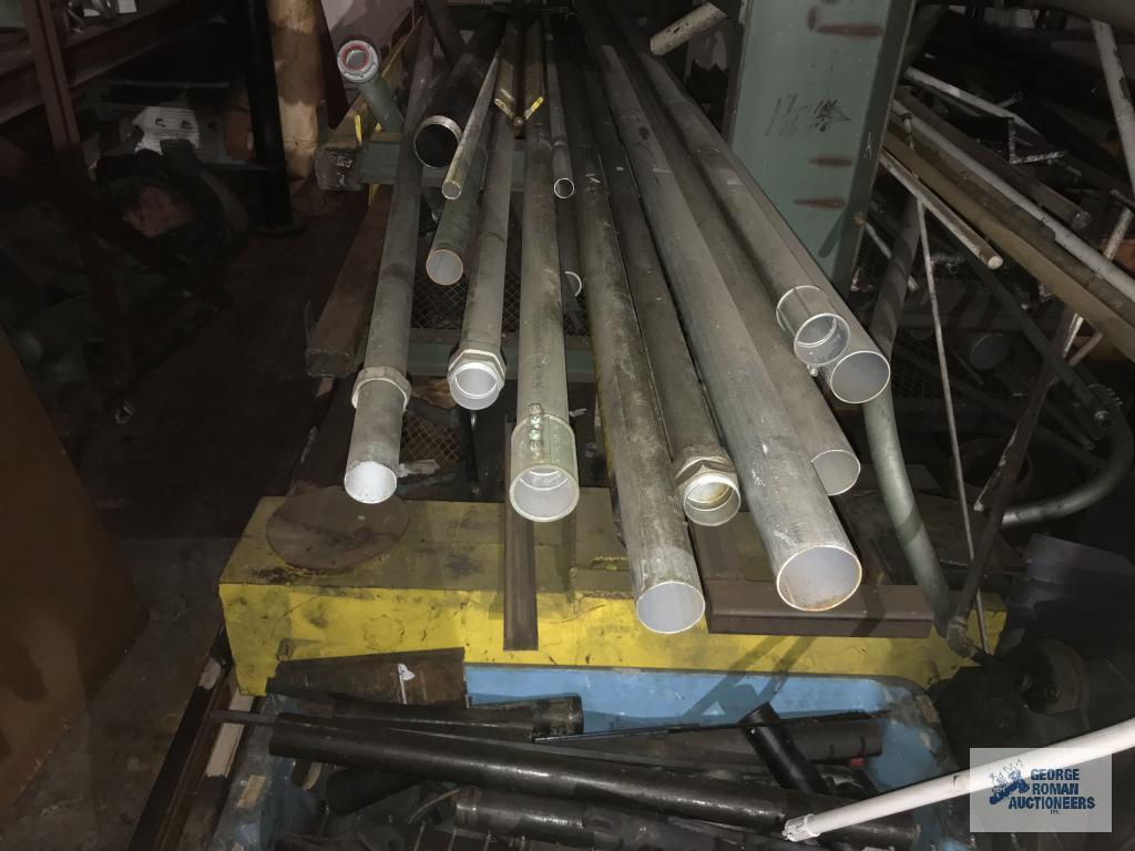 CANTILEVER STEEL RACK AND STEEL