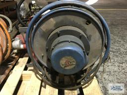 POW-R-MITE ELECTRIC CABLE REEL