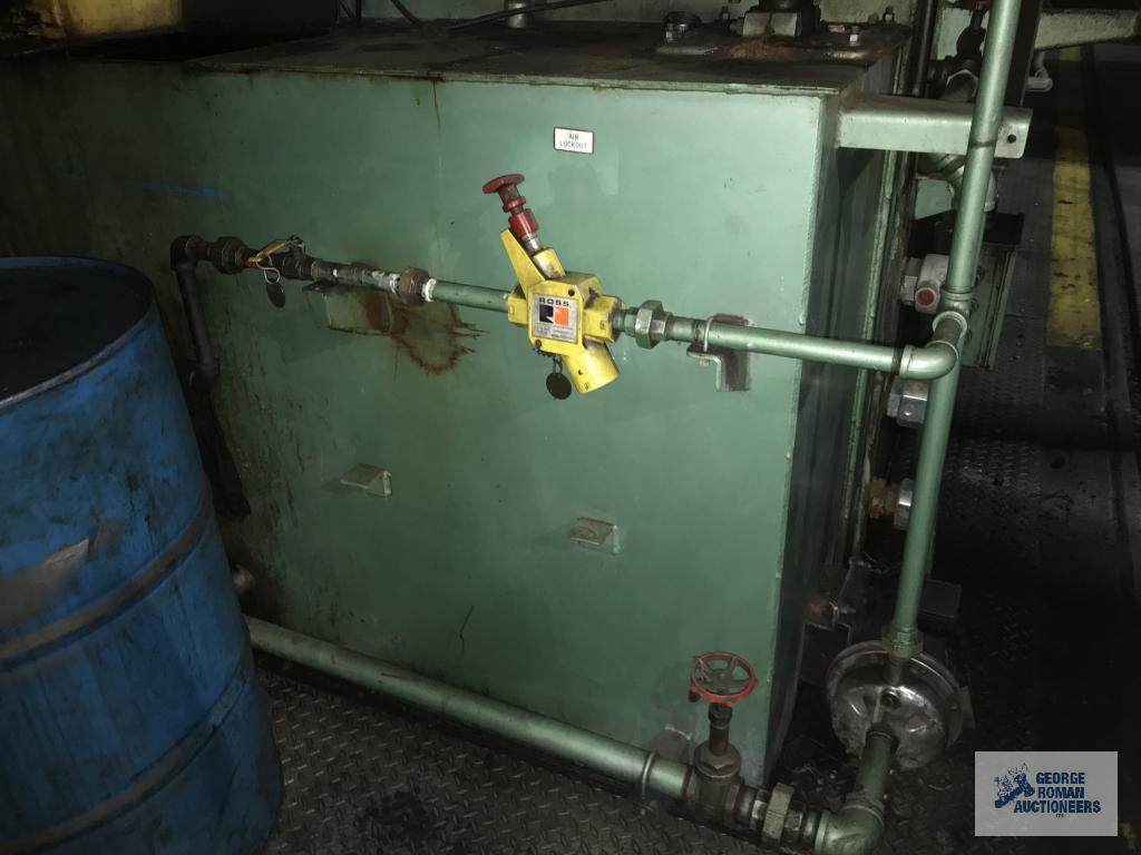 SURFACE COMBUSTION ELECTRIC HEATED SPRAY/DUNK WASHER. CAT# WWD. SN# BC-44494-01. 2004. ELECTRIC. MAX