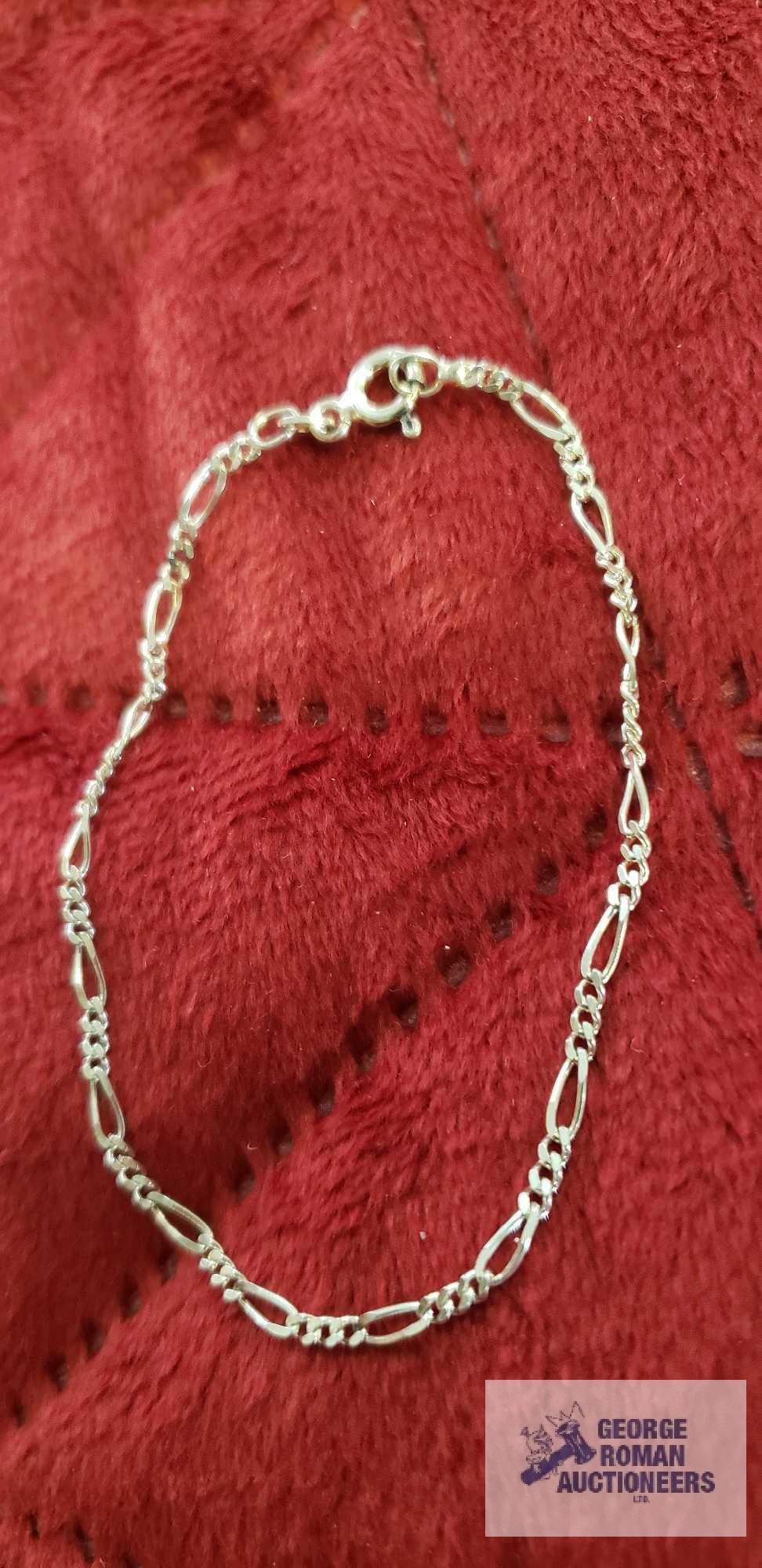 Silver colored link bracelet, marked 925 Milor Italy, approximate total weight is 1.78 G