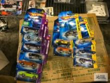 (12) HOT WHEELS. SEE PICTURES FOR TYPE AND MODELS.