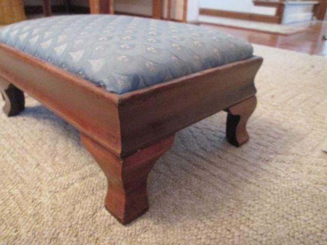Singer Sewing Storage Seat Stool and Wood Foot Stool