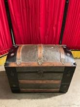 Antique Wood & Metal Steamer Trunk w/ Embossed Floral Panels & Sweet Brass Accents. See pics.