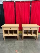 Pair of Drexel Studio Shaker Style Oak End Bedside Tables w/ Drawer & Handsome Details. See pics.