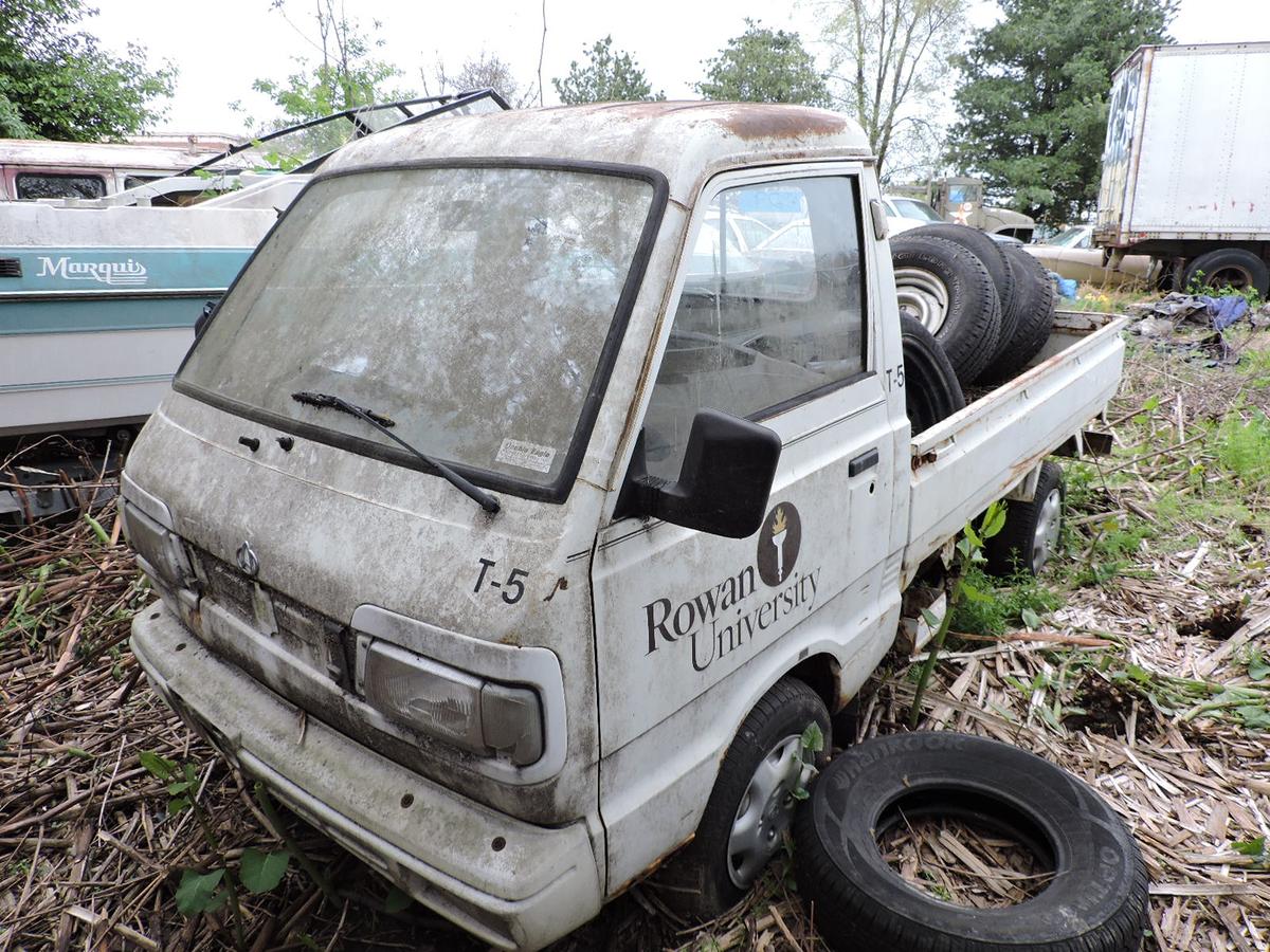 Tiger Truck Brand - Facilities Pickup / 5-Speed / Not Street Legal