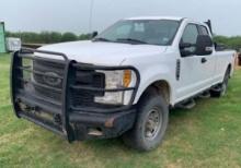 2017 Ford F250 4X4 Extended Cab Pickup / Located: Victoria, TX