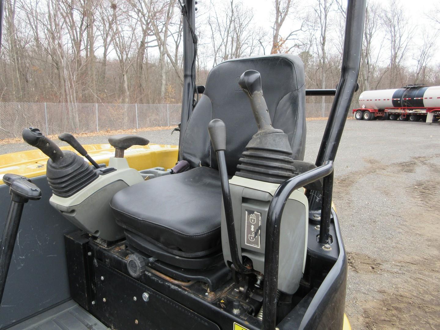 2017 Caterpillar 304E2CR Mini Excavator