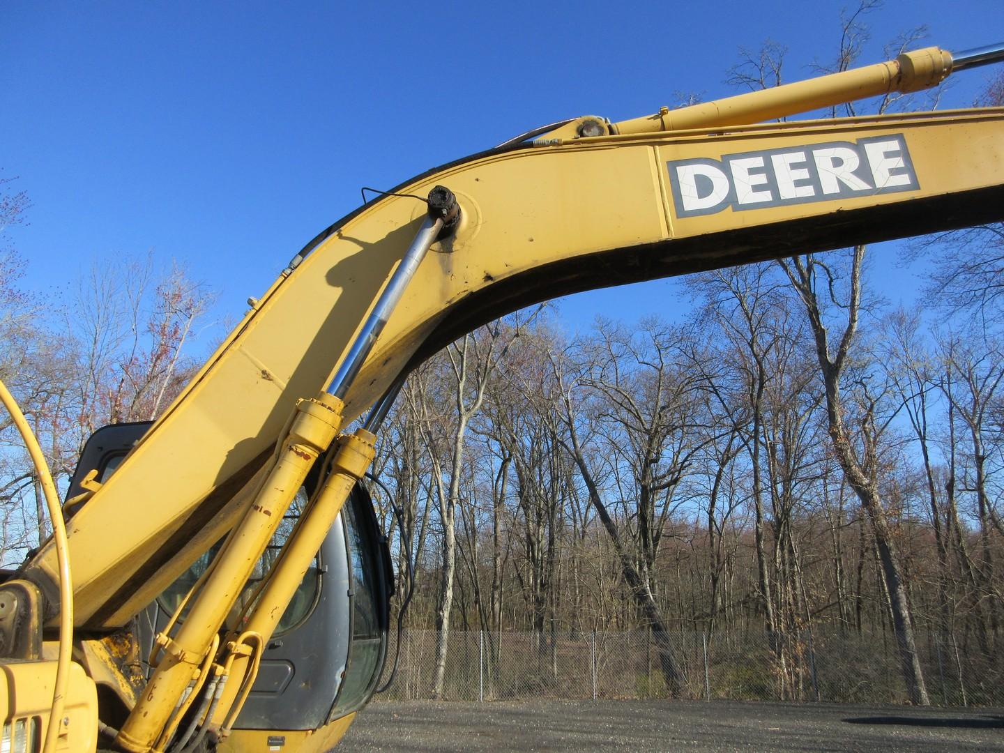 2005 John Deere 230CLC Hydraulic Excavator