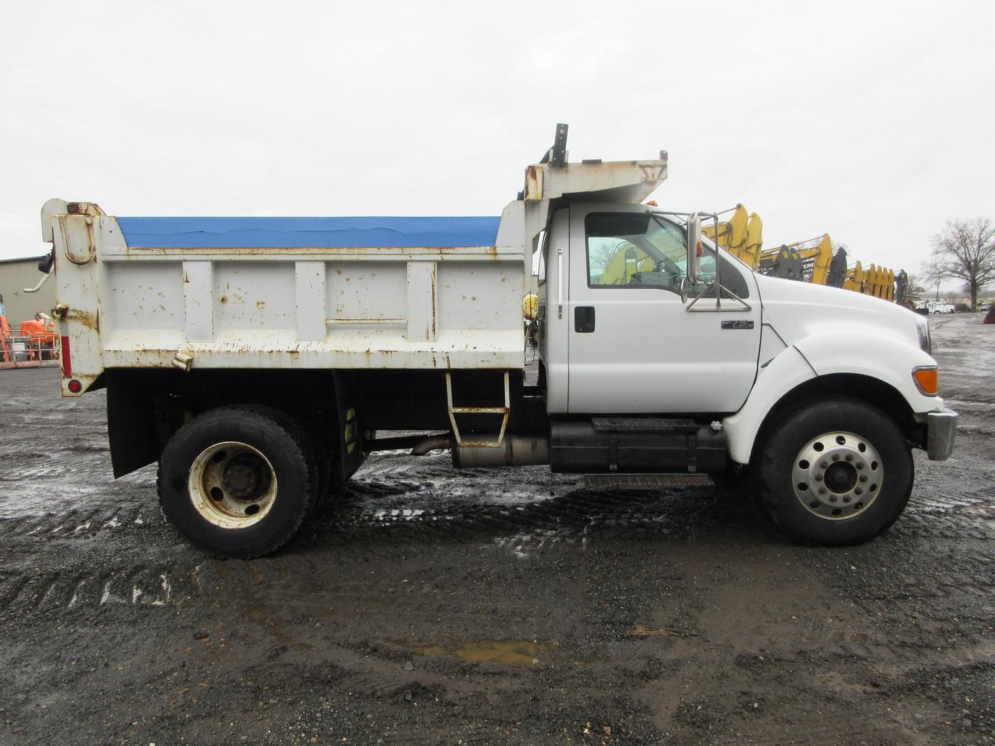 2007 Ford F-750 XLT S/A Dump Truck