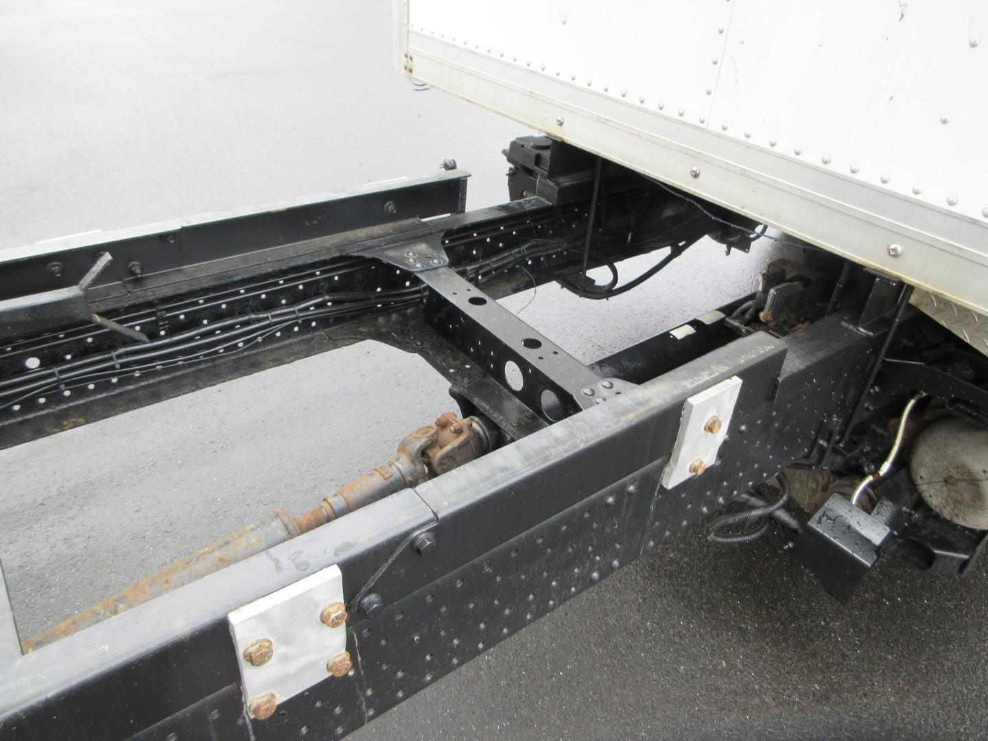 2014 Isuzu NPR S/A Dump Truck