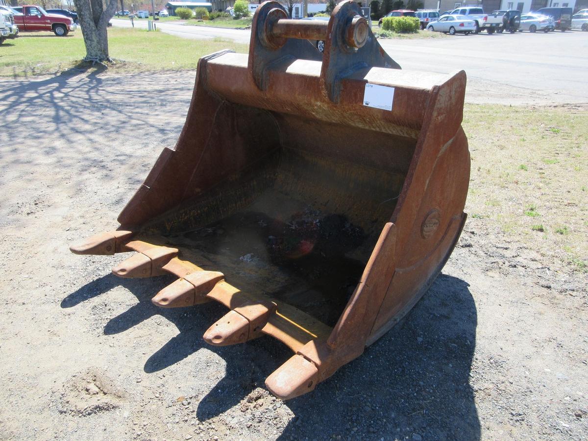 Strickland 66" Bucket With Teeth