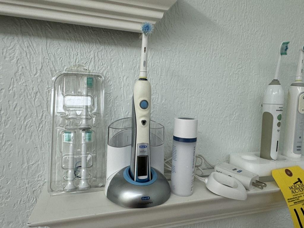 LOT CONSISTING OF ELECTRIC TOOTHBRUSHES