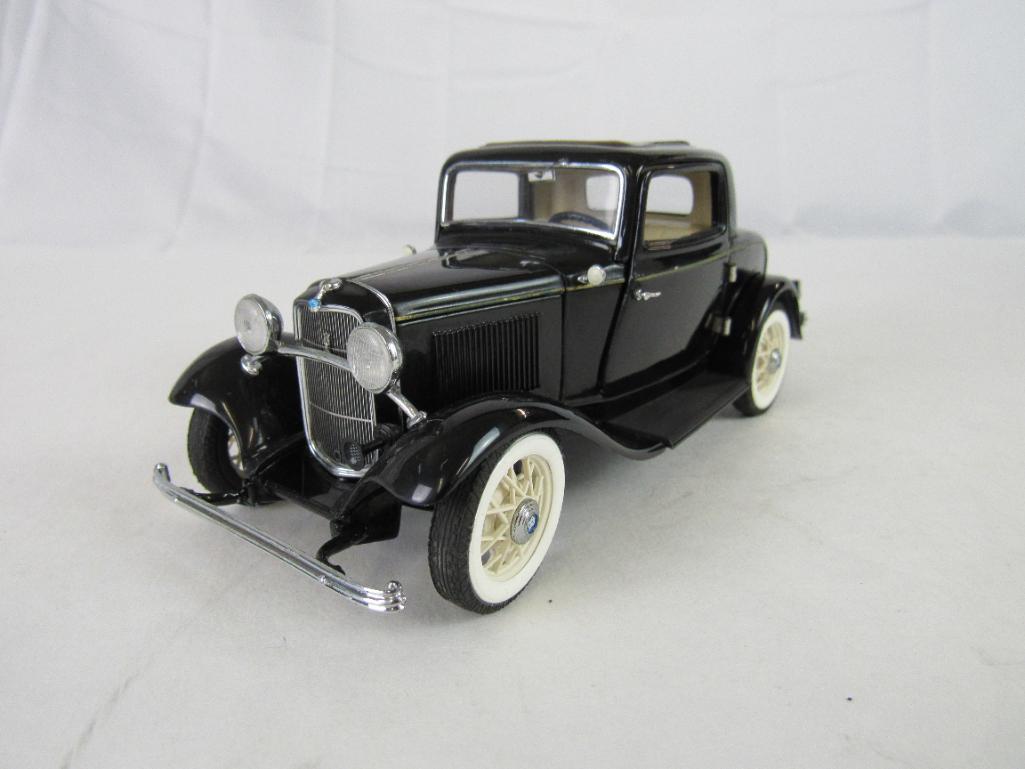 Frankline Mint 1:24 Diecast 1932 Ford Deuce Coupe