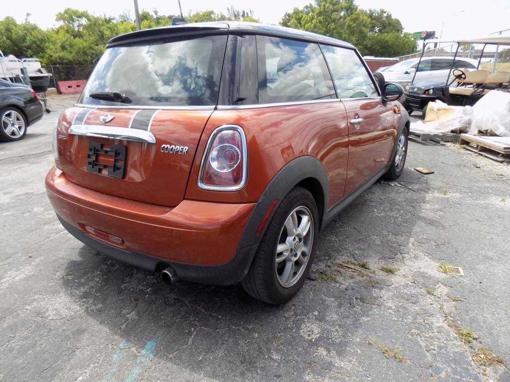 2013 MINI COOPER 2 DOOR