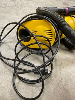 Eureka Quick Up vaccum cleaner, turned on, suction was poor