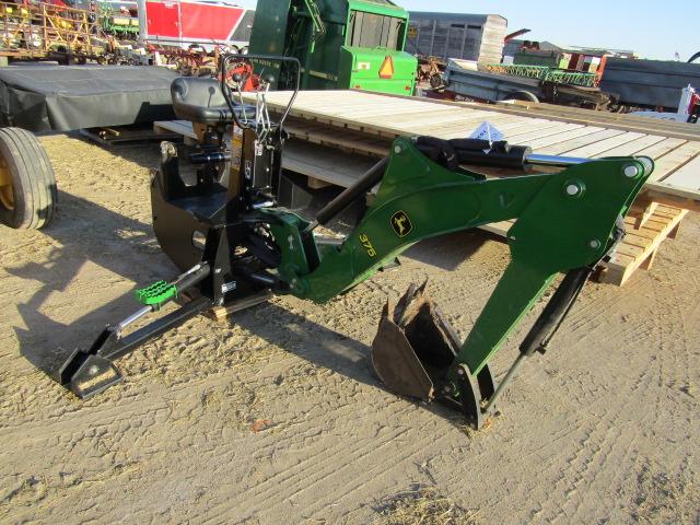 1530. NICE JOHN DEERE MODEL 375 BACKHOE ATTACHMENT,13 INCH HOE BUCKET, HYDR