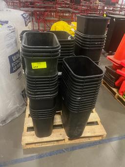 Small trash cans