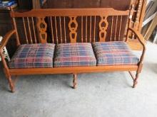 Classic Heirloom Design Maple Deacons Bench Sofa w/Keyhole & Spindle Back Splat Upholstered