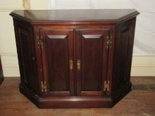 Exceptional Henkel-Harris Furniture Virginia Galleries 2 Door Console Cabinet w/ Lock and Key