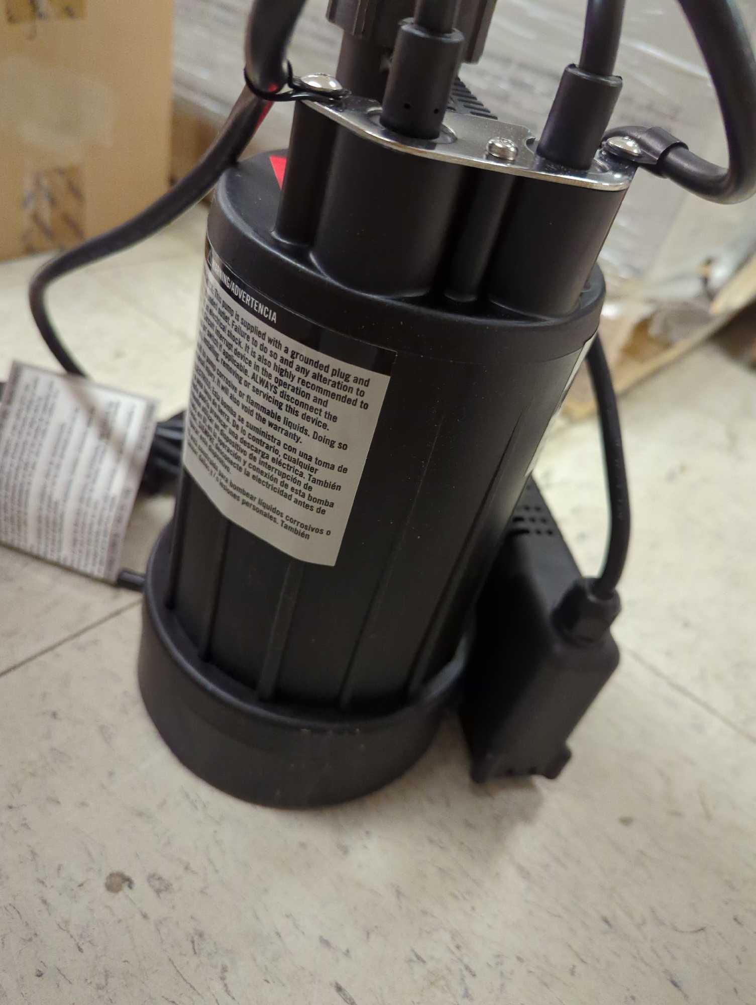 (is Damaged) Everbilt 1/3 HP Automatic Utility Pump, Has Broken Top Piece, Appears to be New Retail
