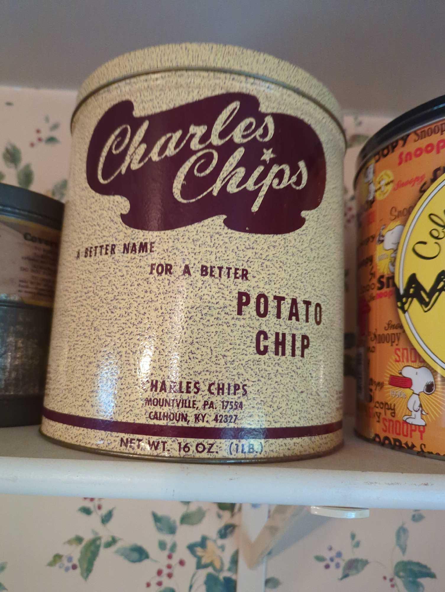 (DR) LOT OF 9 TIN CONTAINERS INCLUDING CHARLES CHIPS POTATO CHIPS TIN, SMITHS WHITE FRUIT CAKE TIN,