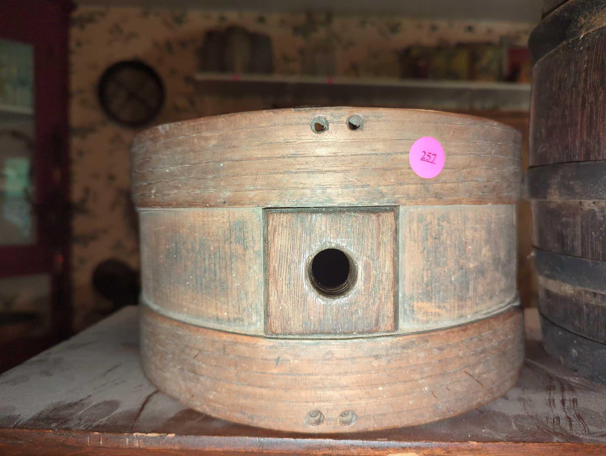 (DR) LOT OF 2 ITEMS INCLUDING OLD STYLE WINE BARREL AND OLD STYLE WOODEN CANTEEN, WINE BARREL