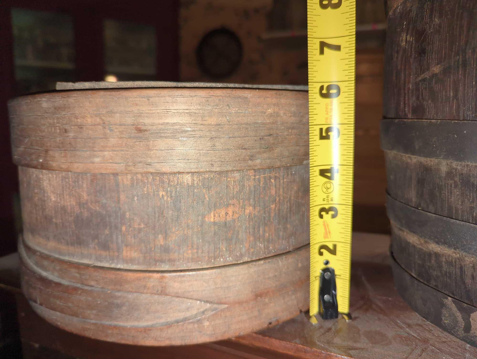 (DR) LOT OF 2 ITEMS INCLUDING OLD STYLE WINE BARREL AND OLD STYLE WOODEN CANTEEN, WINE BARREL