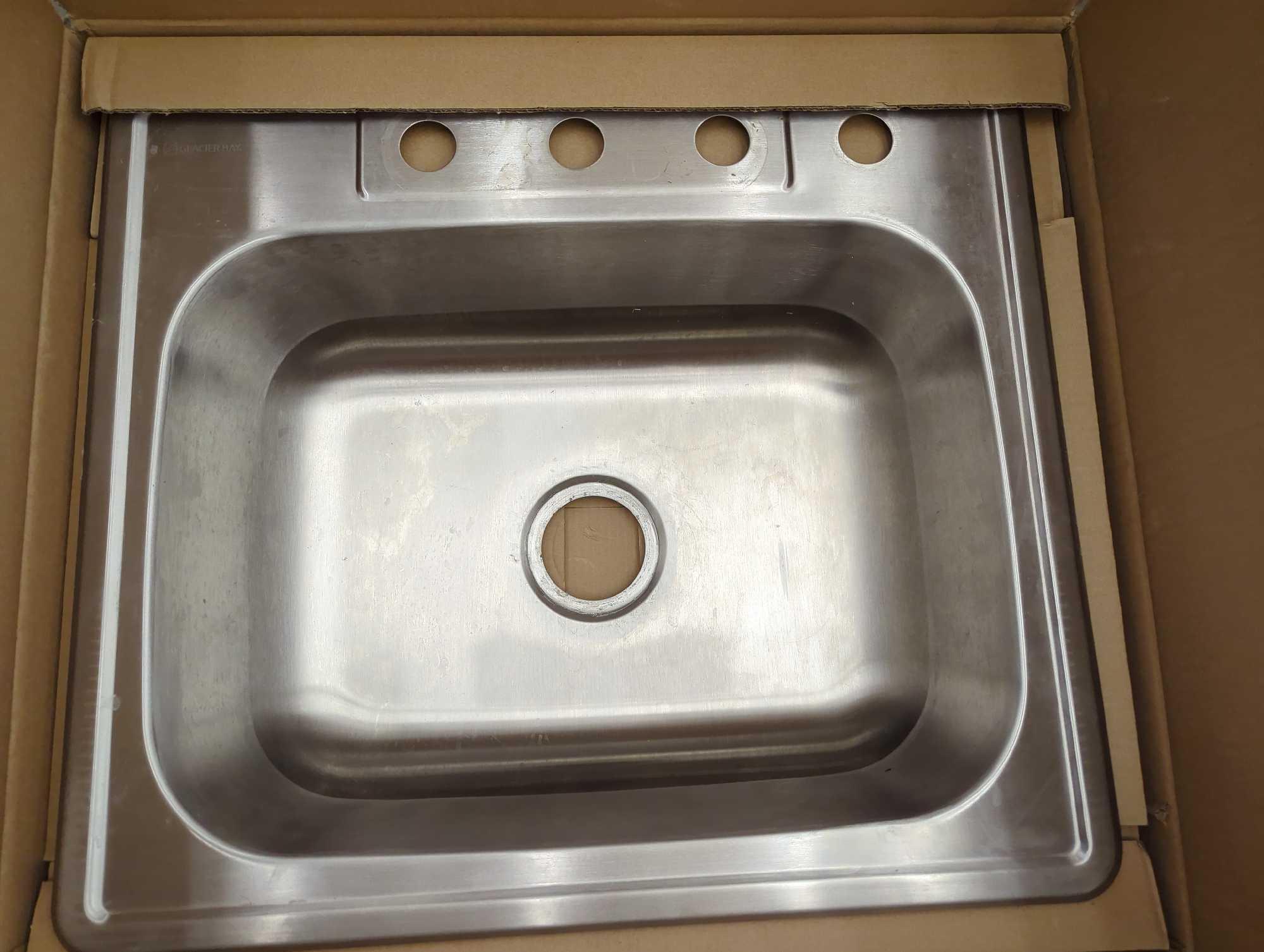 Glacier Bay 25 in. Drop in Single Bowl 20-Gauge Stainless Steel Kitchen Sink, Appears to be Used in