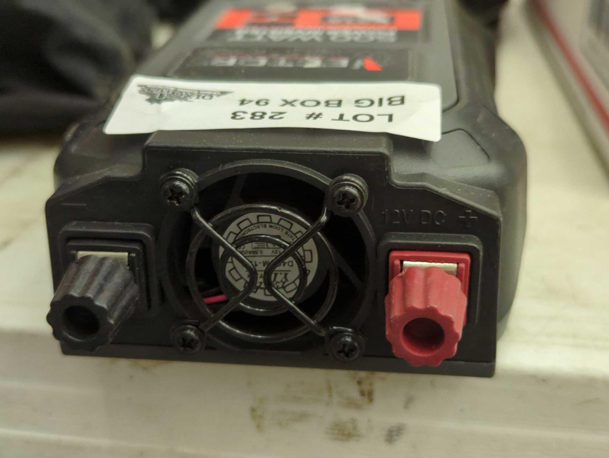 VECTOR 500 Watt Power Inverter, Dual Power Inverter, Two USB Charging Ports, Appears to be New Out
