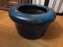 (DR) LARGE SUBSTANTIAL MID CENTURY MODERN SPOTTED BLUE GLAZED POTTERY PLANTER. NO MARKINGS. IT