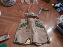 (DR) VINTAGE 1940S GERMAN LEATHER LEDERHOSEN. UNSURE OF SIZE. APPEARS TO BE IN GOOD SHAPE FOR ITS