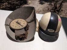 (GAR) LOT OF (2) VINTAGE ITEMS TO INCLUDE: A HANSON USA GROCERY SCALE & A CORSA RACING HELMET.